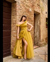 Deekay Images - Bella Ballerina in Italian village